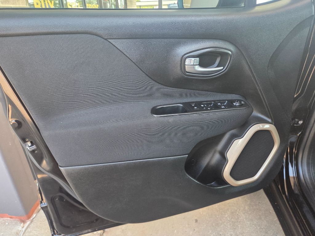 2016 Jeep Renegade Latitude - Photo 14