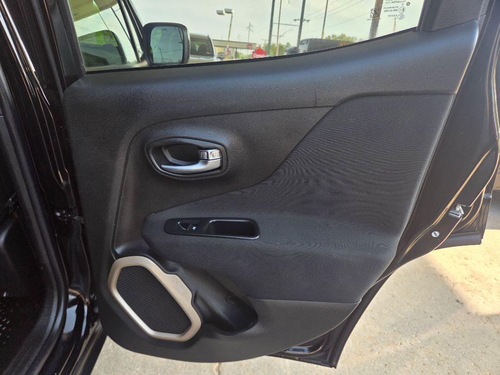 2016 Jeep Renegade Latitude - Photo 8